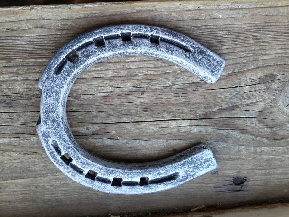 horseshoe as an amulet of happiness